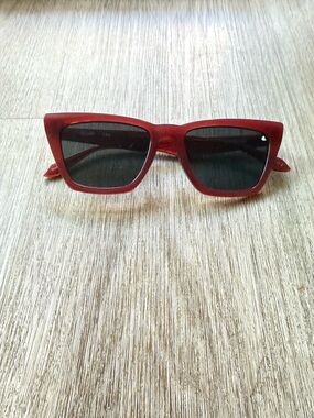 quay australia call the shots red modern retro cat eye sunglasses eyewear NEW